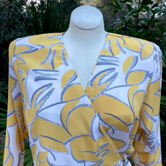 Vintage 90s Wrap Dress Yellow White Oversized Floral Print Lady Carol Size M L - Picture 12 of 13